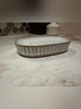 Hearth & Hand with Magnolia soaps dish